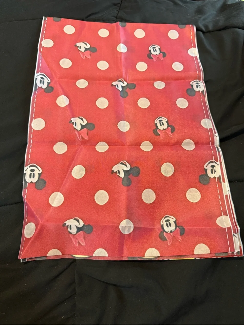 Mickey & Minnie Table Runner